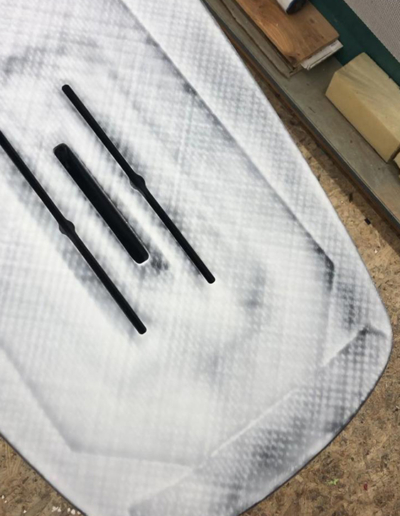 Wingfoil board, modèle RACE